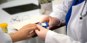 tipos de diabetes - paciente realizando consulta na clínica sim para identificar e diagnosticar a doença